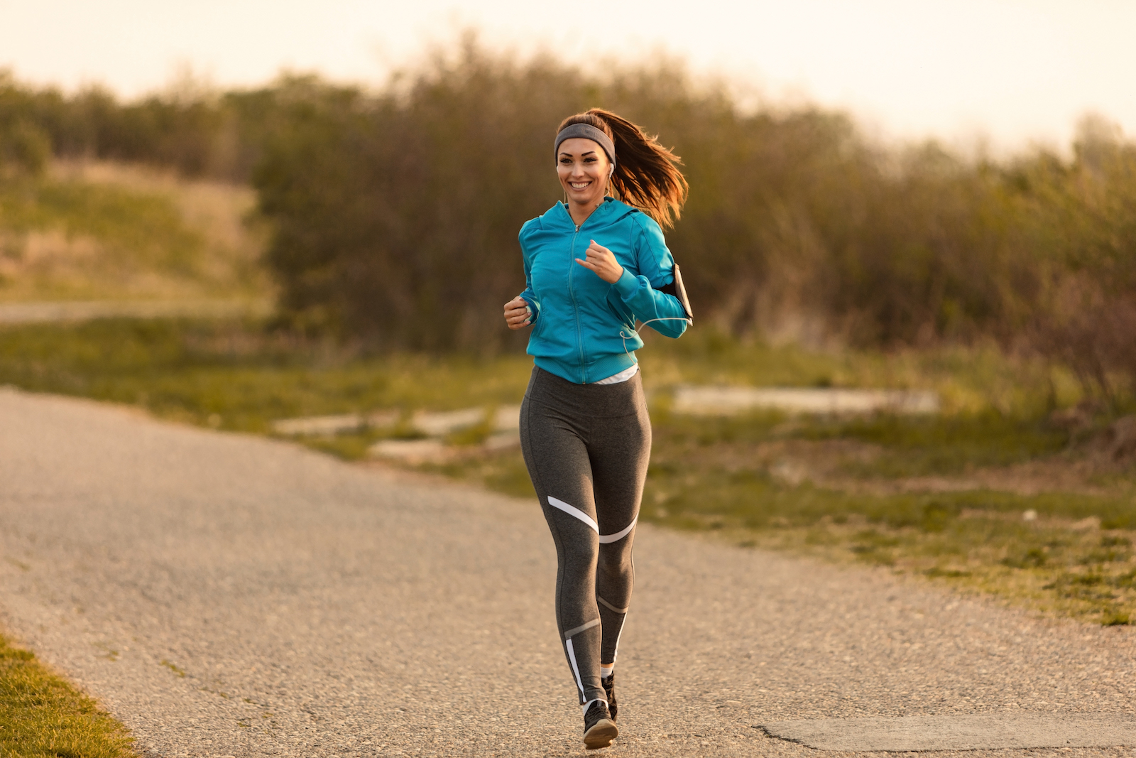 Notre histoire est d’abord celle d’une passion commune : faire courir, partager et créer du lien autour du sport.